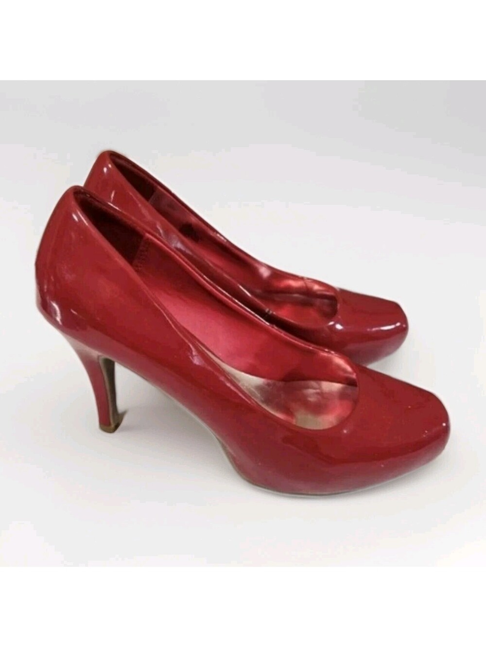 Olsenboye Women's 7.5M Cherry Red faux patent leather 3.5" Heels Pump Shoes
